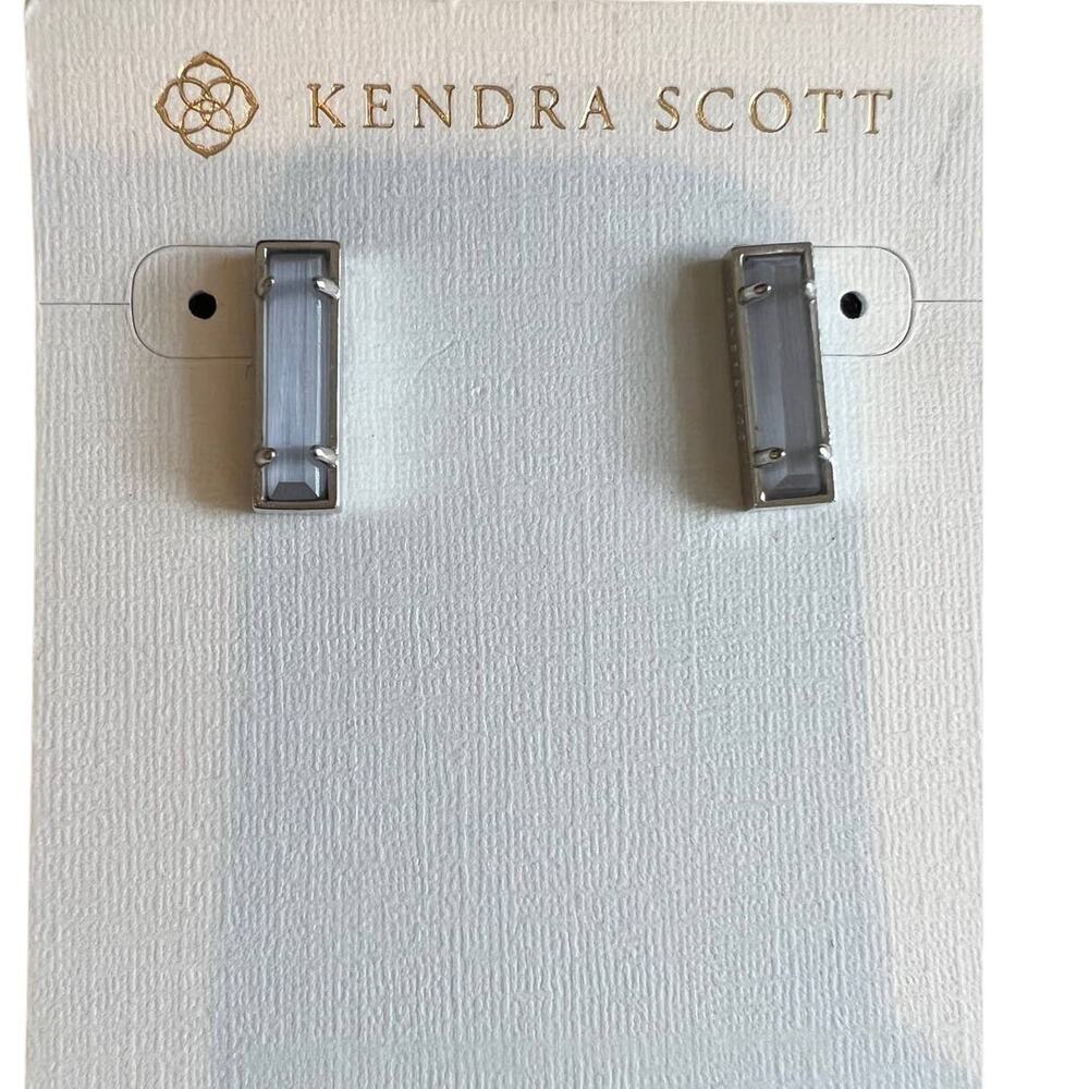 Kendra Scott Lady Bar Stud earrings gray and silver